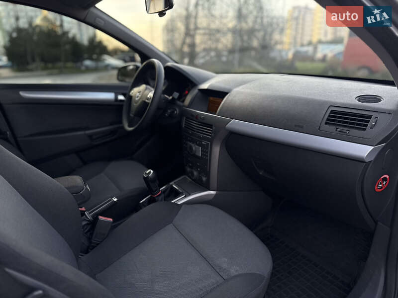 Универсал Opel Astra 2006 в Ивано-Франковске фото 20 Универсал Opel Astra 2006 в Ивано-Франковске
