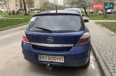 Хэтчбек Opel Astra 2004 в 