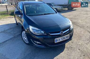 Универсал Opel Astra 2013 в 