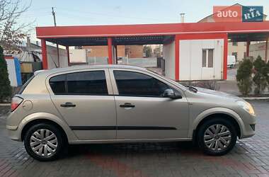 Хэтчбек Opel Astra 2007 в 