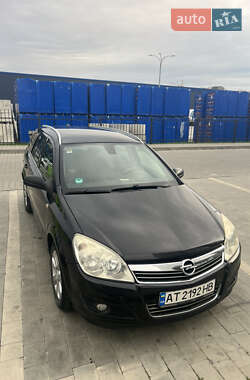 Универсал Opel Astra 2008 в Верховине