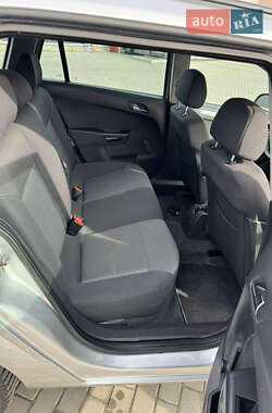 Универсал Opel Astra 2010 в 