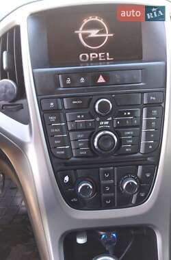 Універсал Opel Astra 2011 в 