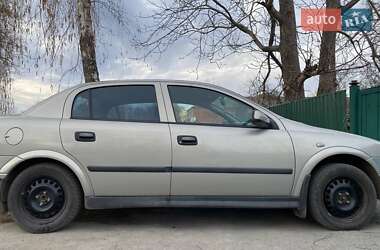 Седан Opel Astra 2006 в 