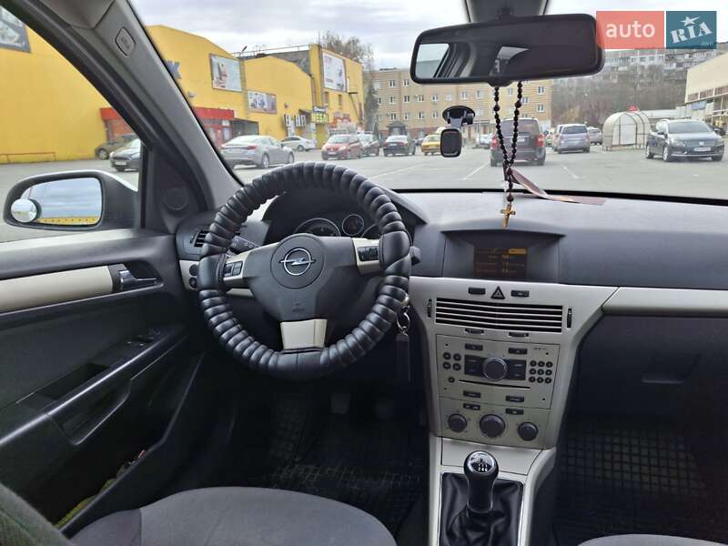 Универсал Opel Astra 2008 в Житомире
