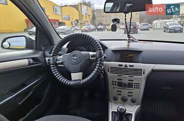 Универсал Opel Astra 2008 в 