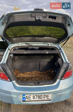 Хетчбек Opel Astra 2009 в Дніпрі