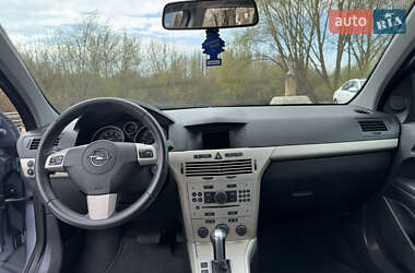 Универсал Opel Astra 2008 в 