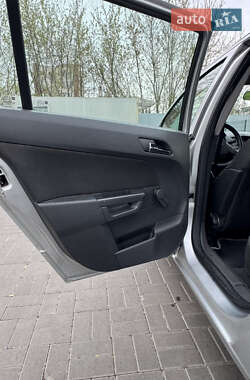 Универсал Opel Astra 2005 в 