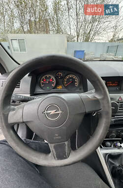 Универсал Opel Astra 2005 в 
