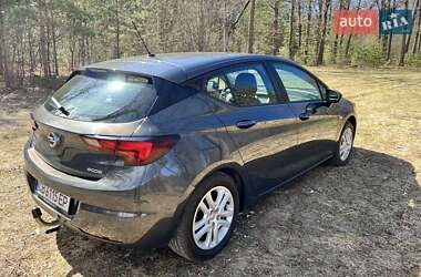 Хэтчбек Opel Astra 2016 в 