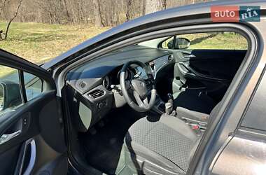 Хэтчбек Opel Astra 2016 в 