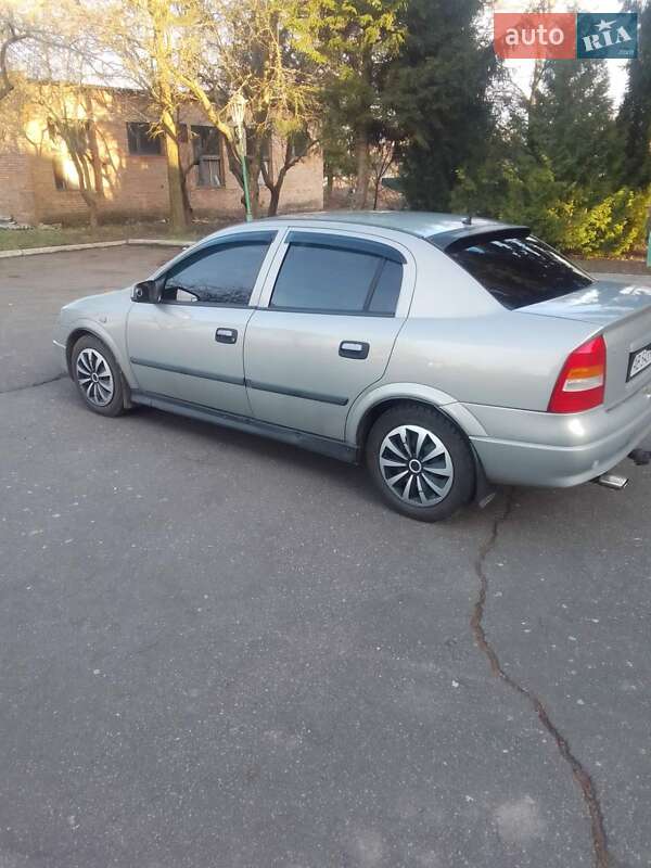Седан Opel Astra 2007 в Хмельнике
