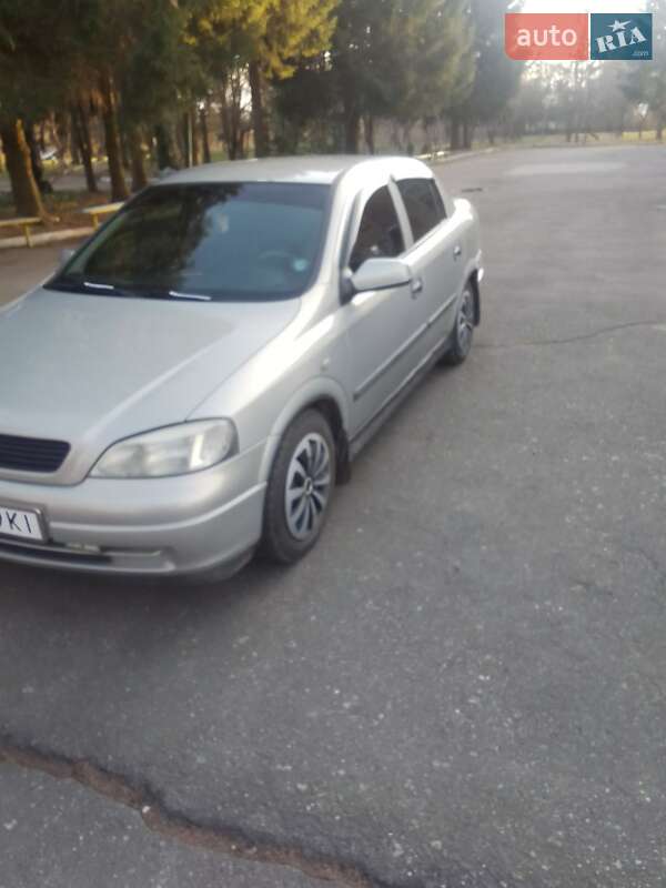 Седан Opel Astra 2007 в Хмельнике
