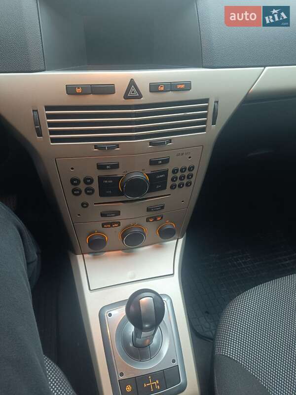 Универсал Opel Astra 2008 в Ивано-Франковске