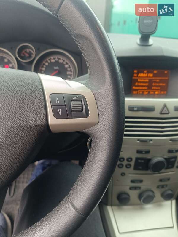 Универсал Opel Astra 2008 в Ивано-Франковске