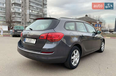 Универсал Opel Astra 2011 в 