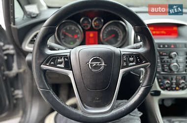 Универсал Opel Astra 2011 в 