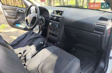 Хетчбек Opel Astra 2003 в 