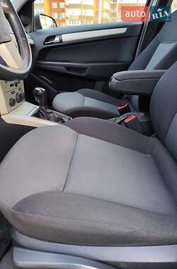 Универсал Opel Astra 2007 в 