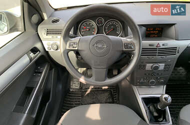 Универсал Opel Astra 2006 в 