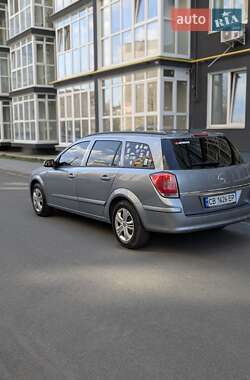 Универсал Opel Astra 2005 в 