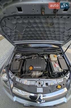 Универсал Opel Astra 2005 в 
