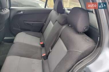 Универсал Opel Astra 2005 в 