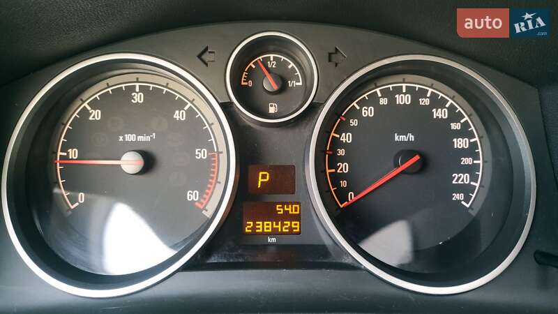 Универсал Opel Astra 2010 в Львове