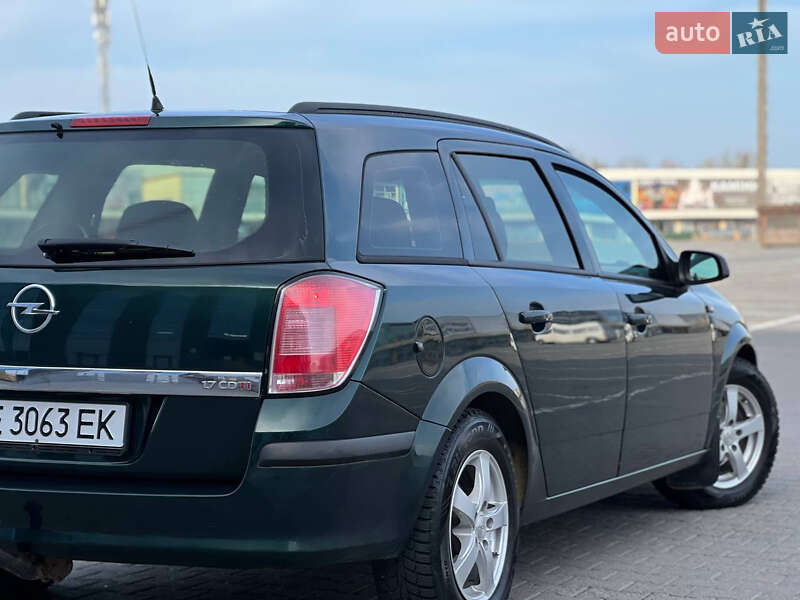 Универсал Opel Astra 2005 в Черновцах