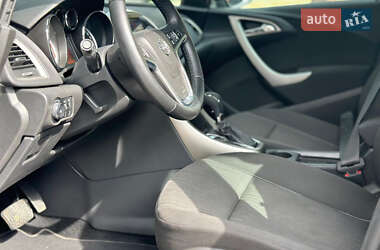 Хетчбек Opel Astra 2010 в 