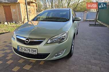 Універсал Opel Astra 2011 в 