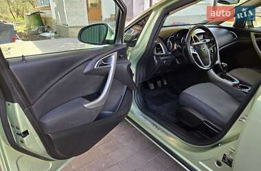 Універсал Opel Astra 2011 в 
