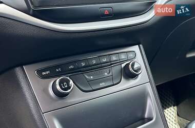 Універсал Opel Astra 2017 в 