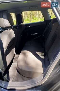 Универсал Opel Astra 2011 в 