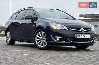 Универсал Opel Astra 2012 в 