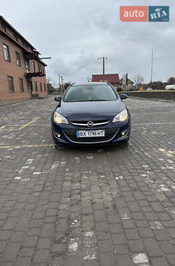 Универсал Opel Astra 2012 в 