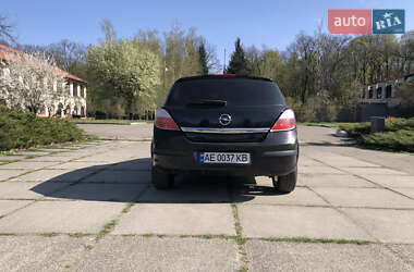 Хетчбек Opel Astra 2005 в 