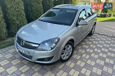 Универсал Opel Astra 2009 в 