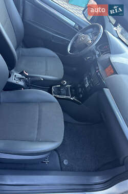 Универсал Opel Astra 2009 в 