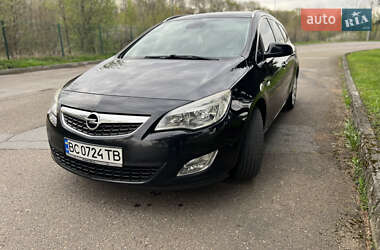 Универсал Opel Astra 2011 в 