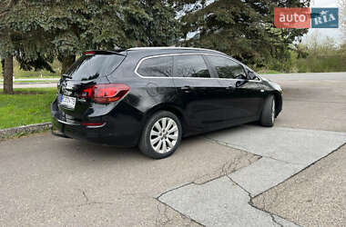 Универсал Opel Astra 2011 в 