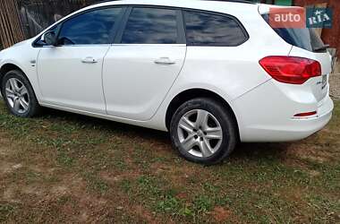 Универсал Opel Astra 2014 в 