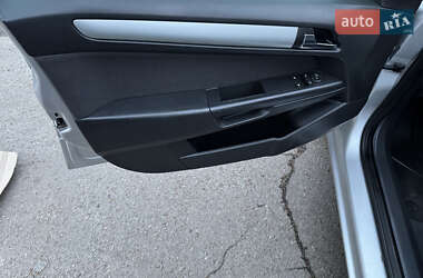 Универсал Opel Astra 2009 в 