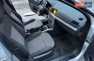 Универсал Opel Astra 2009 в 