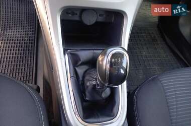Универсал Opel Astra 2012 в 