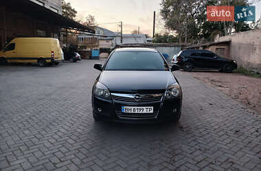 Хетчбек Opel Astra 2013 в 