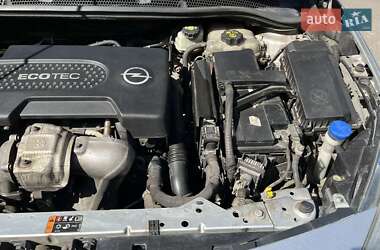 Универсал Opel Astra 2011 в 