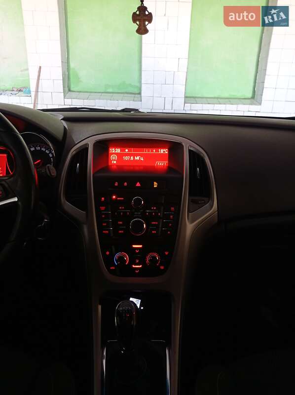 Универсал Opel Astra 2011 в Летичеве