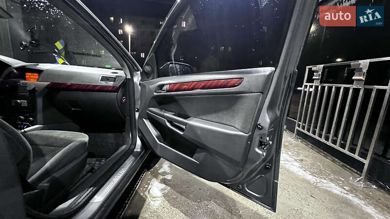 Хэтчбек Opel Astra 2004 в Калуше фото 8 Хэтчбек Opel Astra 2004 в Калуше